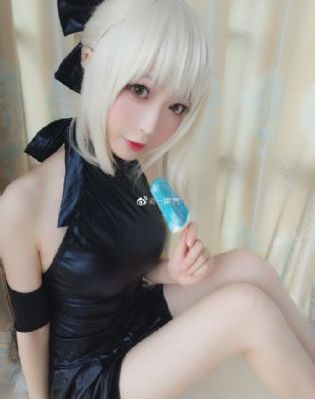 自拍av在线播放_720电影免费在线